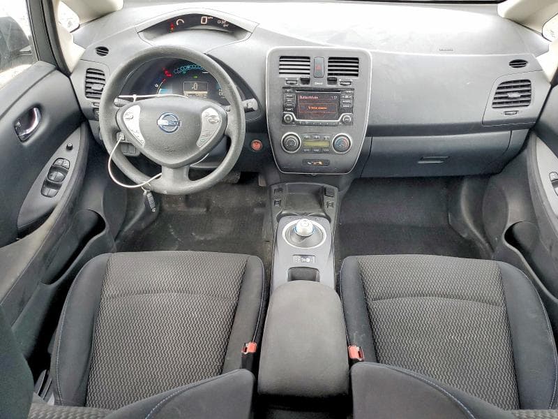 2017 NISSAN LEAF S 8