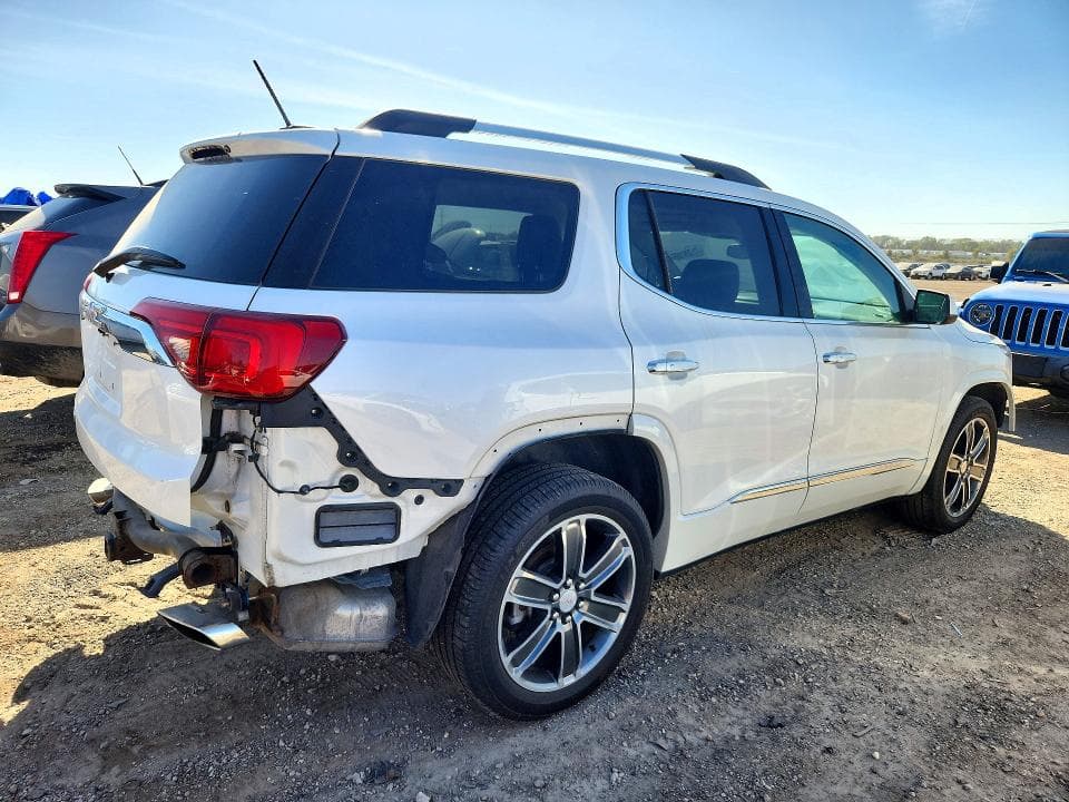 2017 GMC ACADIA DENALI 3