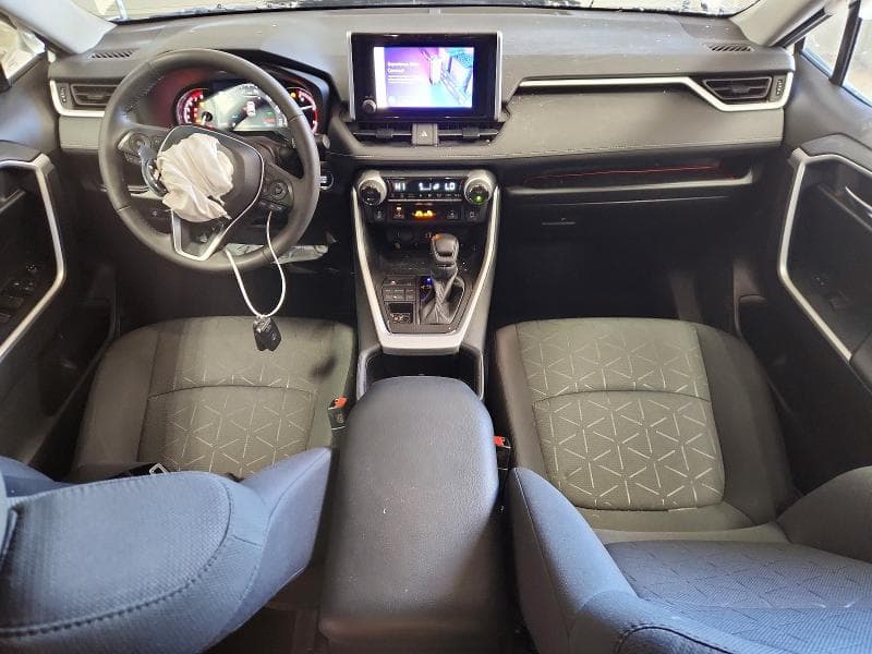 2024 TOYOTA RAV4 XLE 8