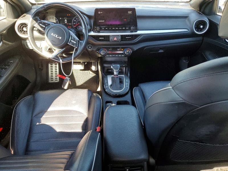 2022 KIA FORTE GT LINE 8