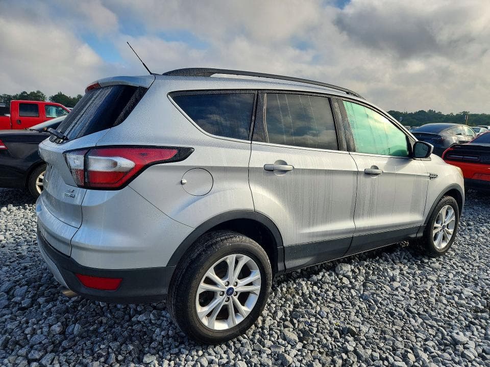 2018 FORD ESCAPE SE 3