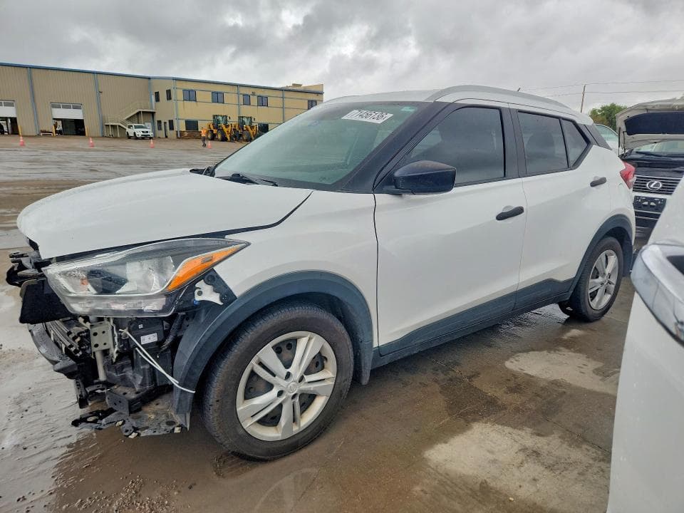 2018 NISSAN KICKS S