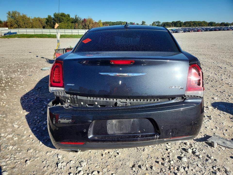 2017 CHRYSLER 300 S 6