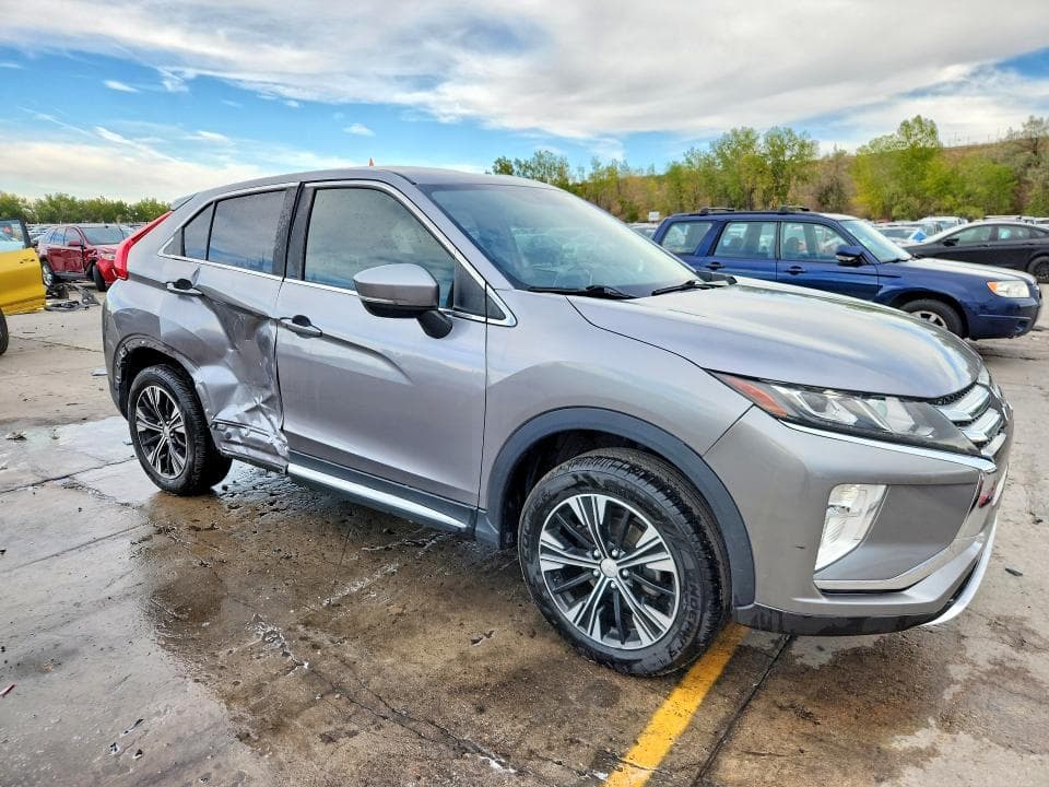 2018 MITSUBISHI ECLIPSE CROSS SE 4