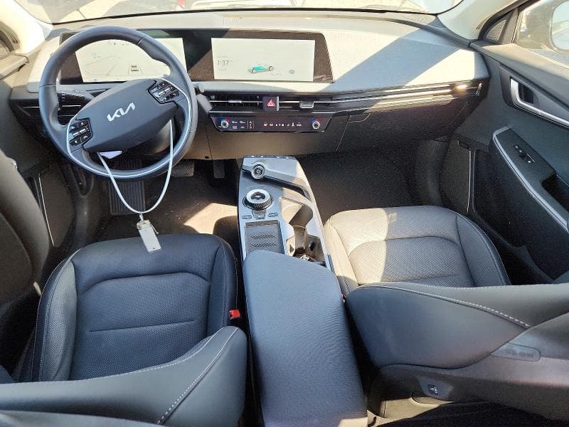 2023 KIA EV6 LIGHT 8