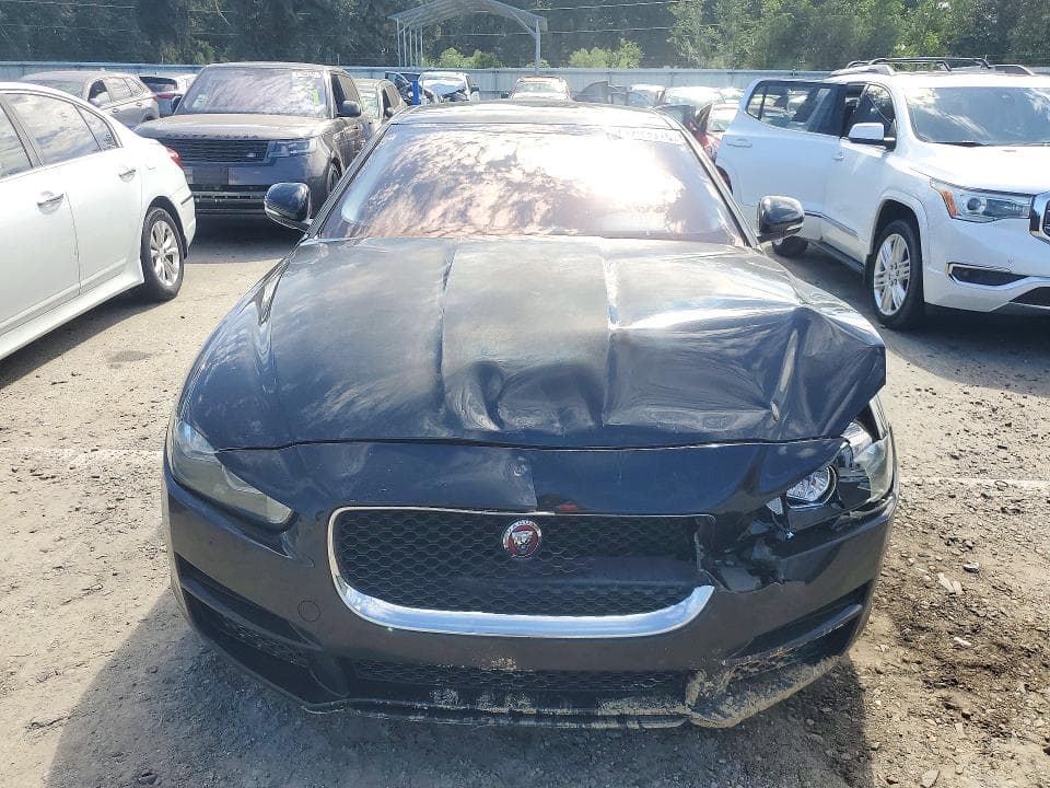 2017 JAGUAR XE 5