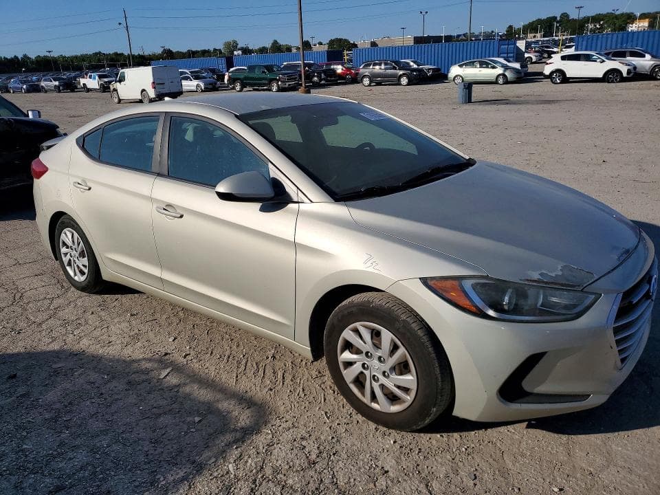 2017 HYUNDAI ELANTRA SE 4