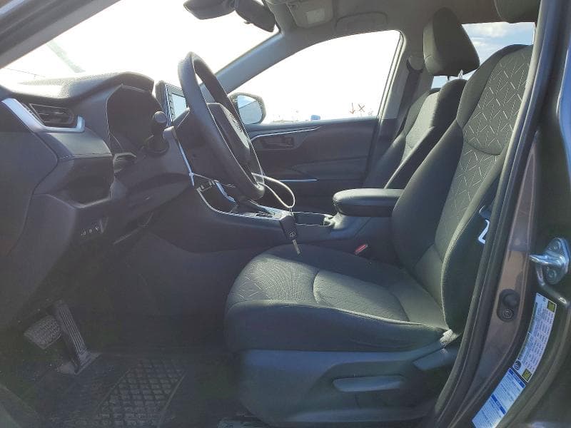 2021 TOYOTA RAV4 LE 7