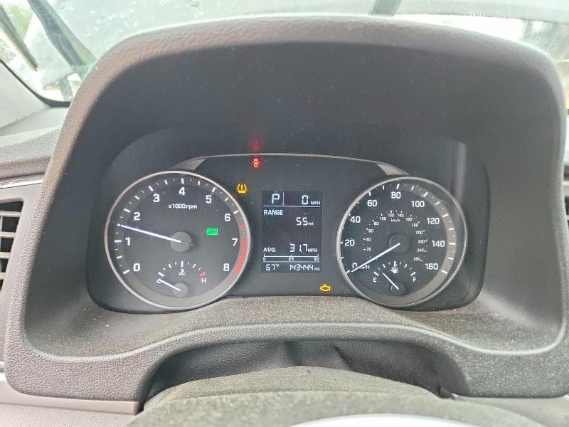 2017 HYUNDAI ELANTRA SE 9
