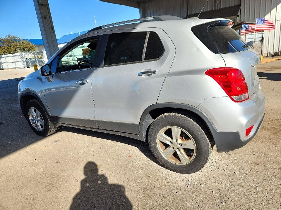 2019 CHEVROLET TRAX 1LT 2