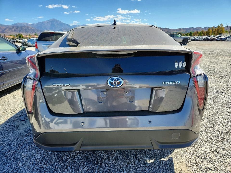 2017 TOYOTA PRIUS THREE TOURING 6