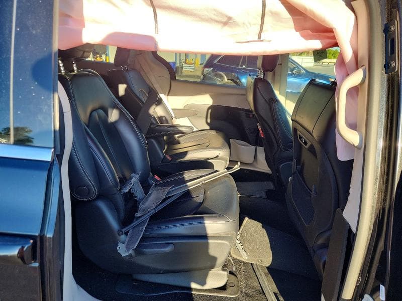 2023 CHRYSLER PACIFICA HYBRID TOURING L 11