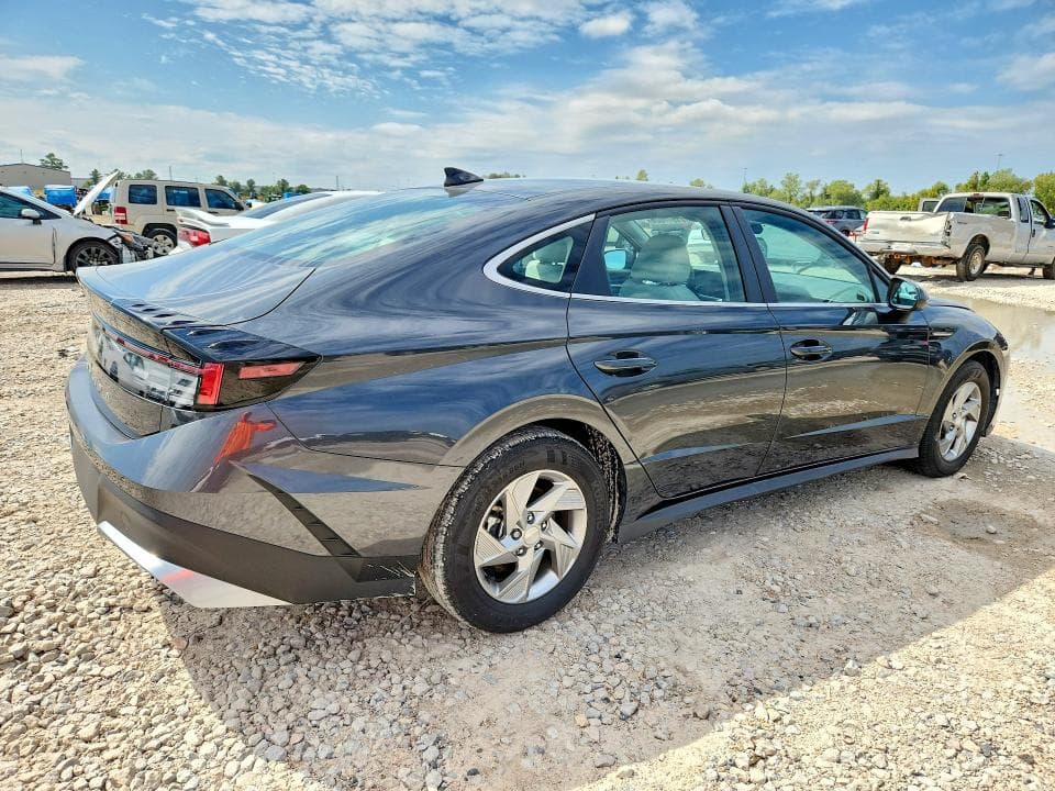 2025 HYUNDAI SONATA SE 3