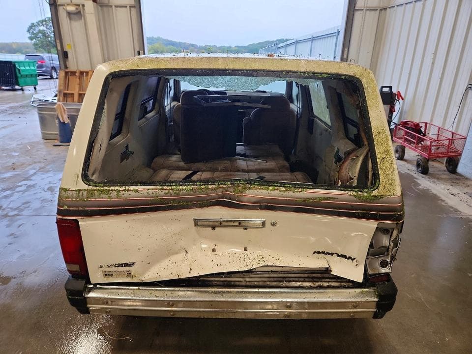 1986 DODGE MINI RAM 6