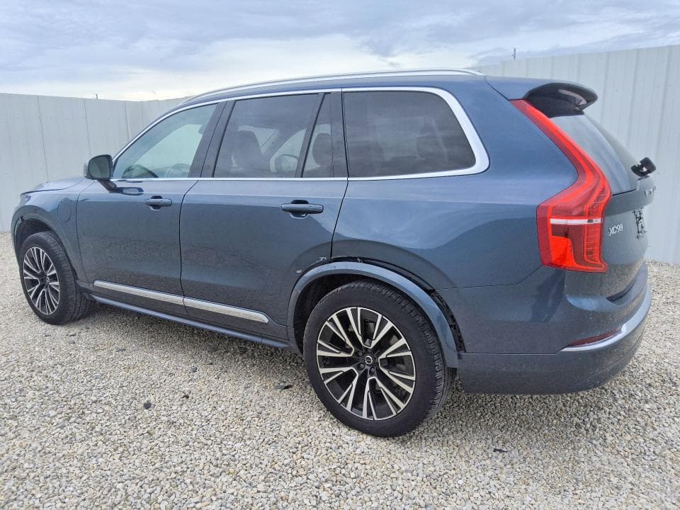 2025 VOLVO XC90 CORE 2