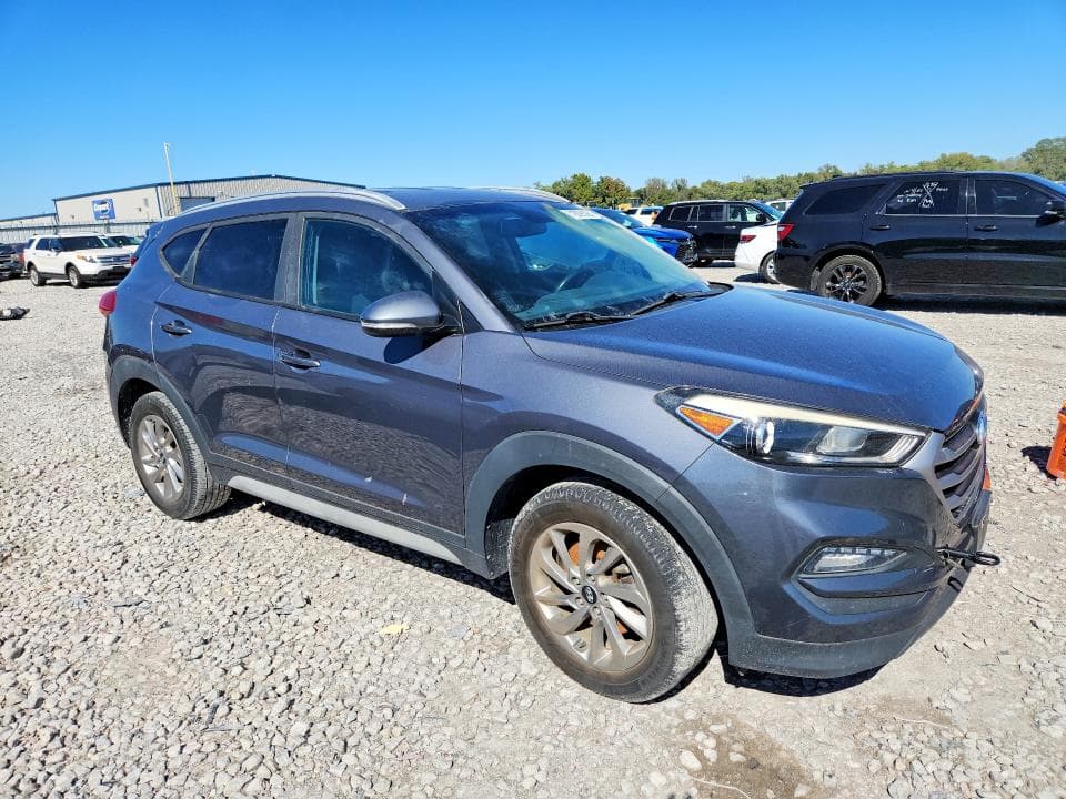 2017 HYUNDAI TUCSON SE PLUS 4