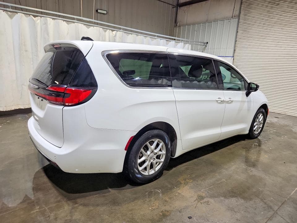 2025 CHRYSLER PACIFICA SELECT 3