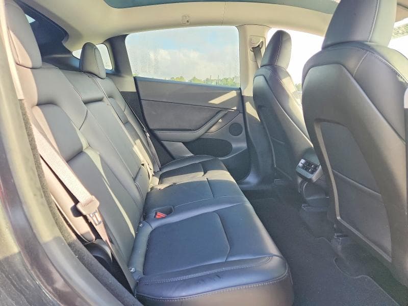 2024 TESLA MODEL Y 10