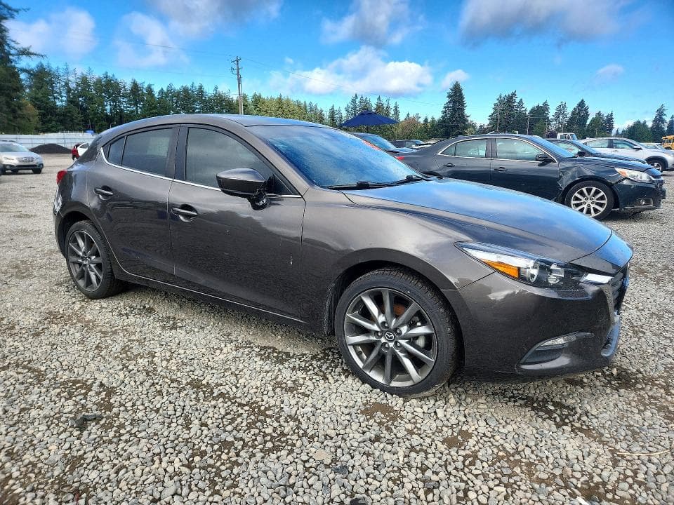 2018 MAZDA 3 TOURING 4