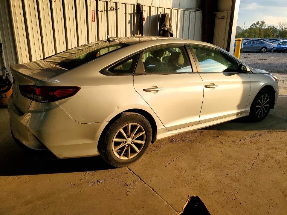 2019 HYUNDAI SONATA SE 3