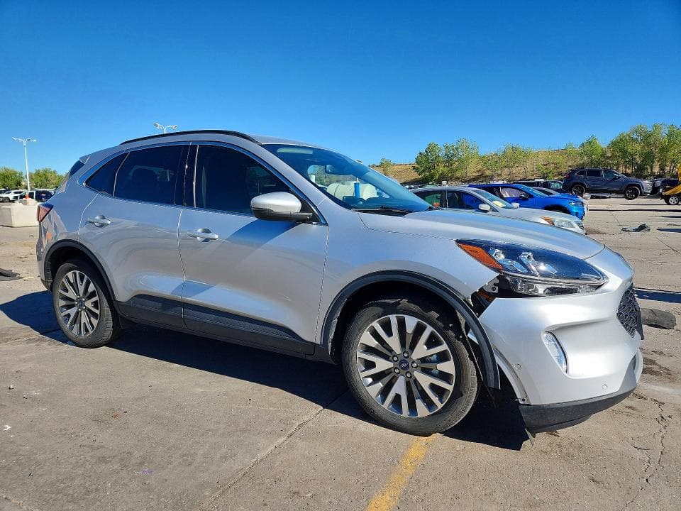 2020 FORD ESCAPE TITANIUM 4