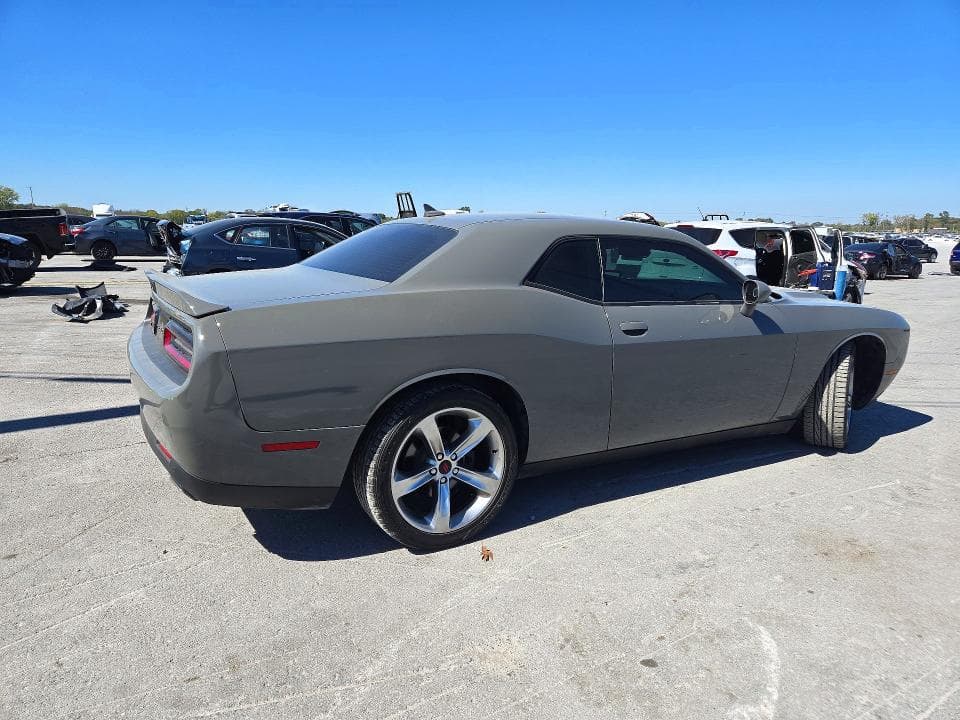 2018 DODGE CHALLENGER SXT 3