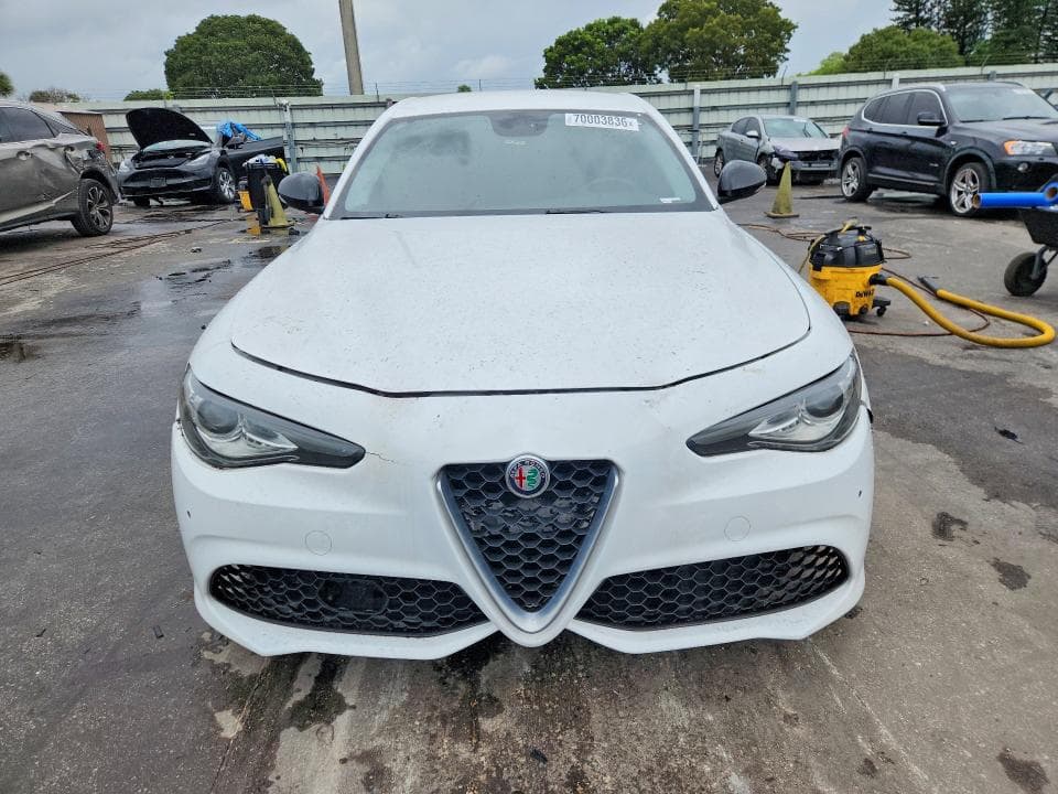 2017 ALFA ROMEO GIULIA 5