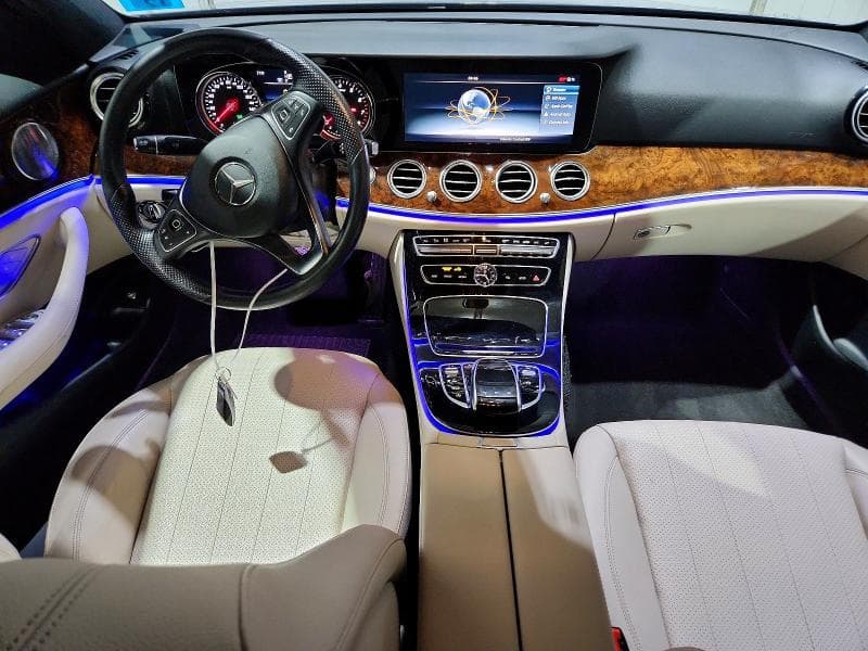2017 MERCEDES-BENZ E 300 4MATIC 8