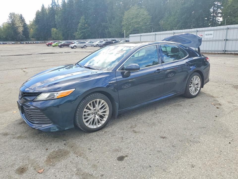 2019 TOYOTA CAMRY HYBRID XLE