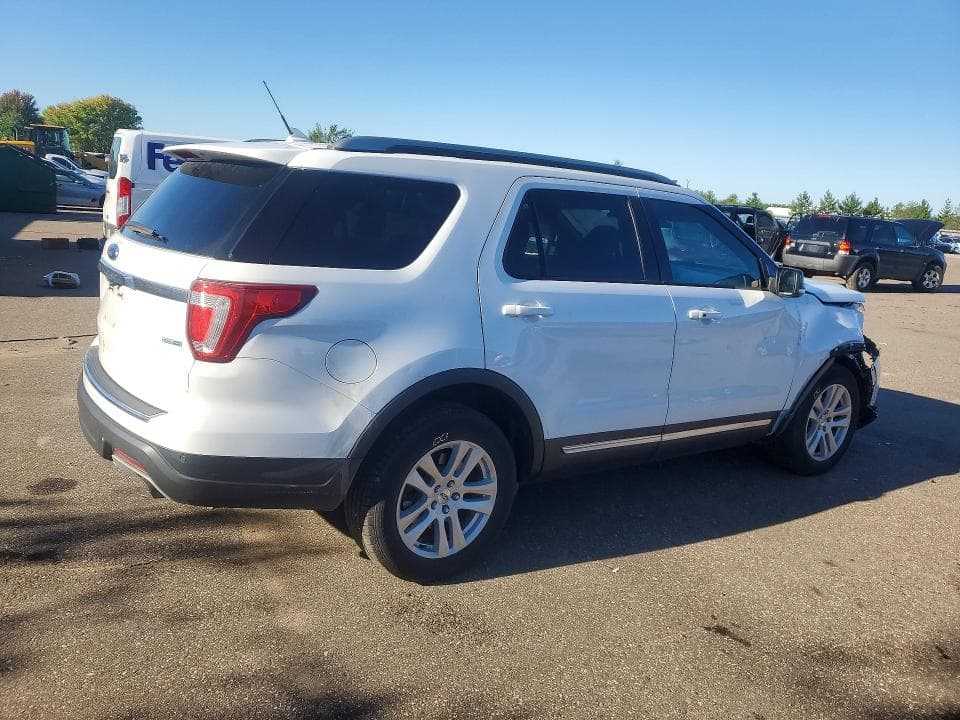 2018 FORD EXPLORER XLT 3