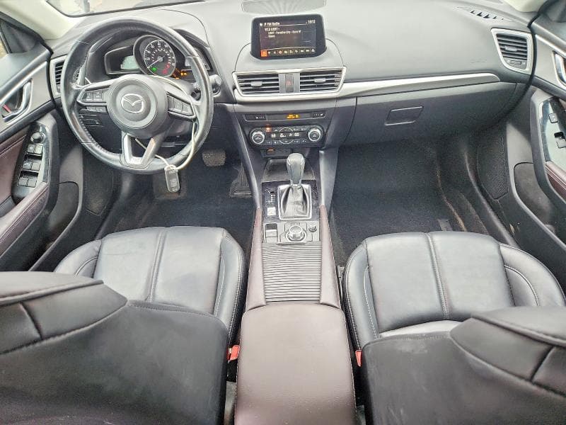 2018 MAZDA 3 TOURING 8