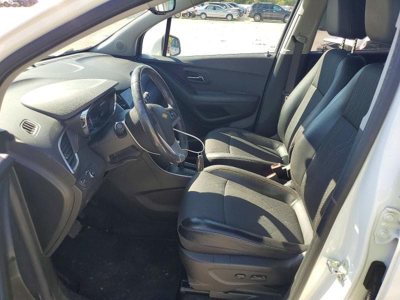 2020 CHEVROLET TRAX 1LT 7