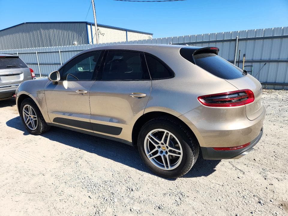 2017 PORSCHE MACAN 2