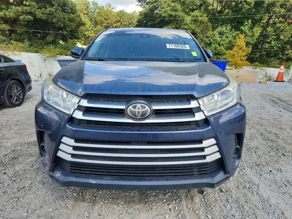 2017 TOYOTA HIGHLANDER LE 5