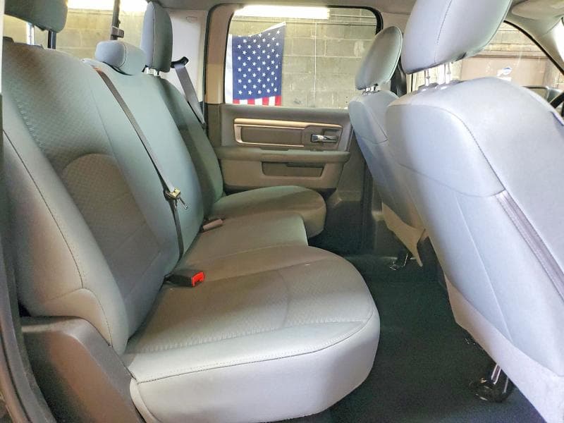2019 RAM 1500 CLASSIC SLT 10