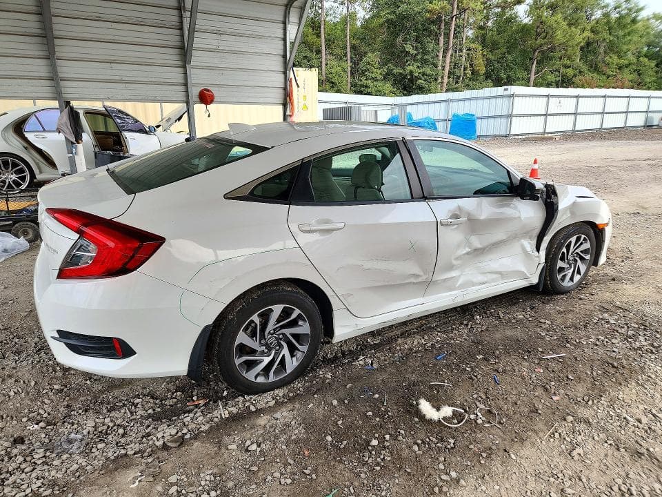 2017 HONDA CIVIC EX 3