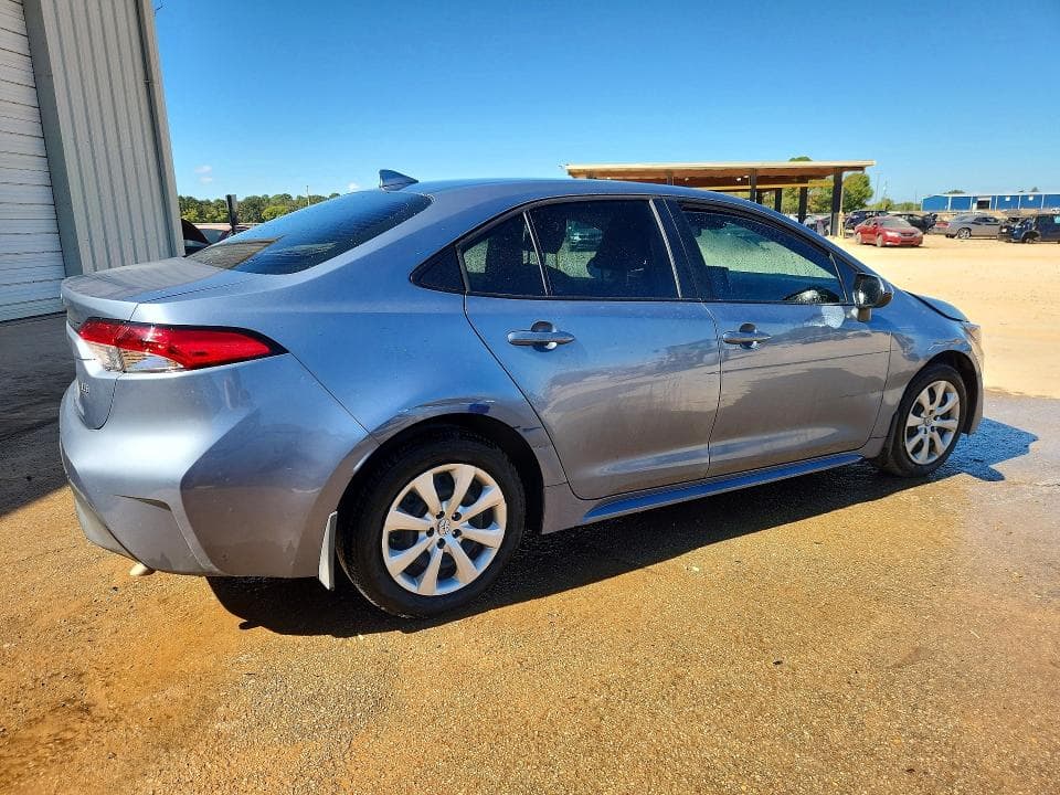 2026 TOYOTA COROLLA LE 3