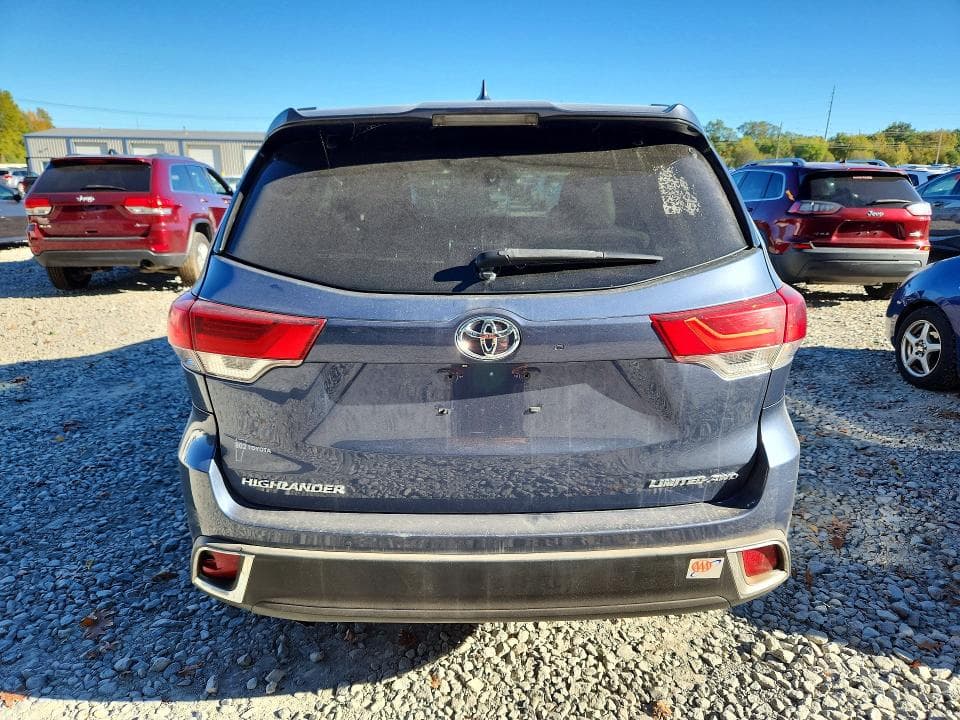 2018 TOYOTA HIGHLANDER LIMITED 6