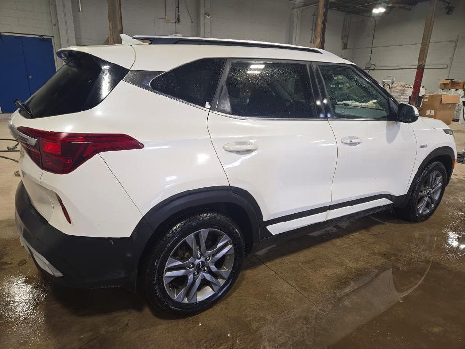2022 KIA SELTOS S 3