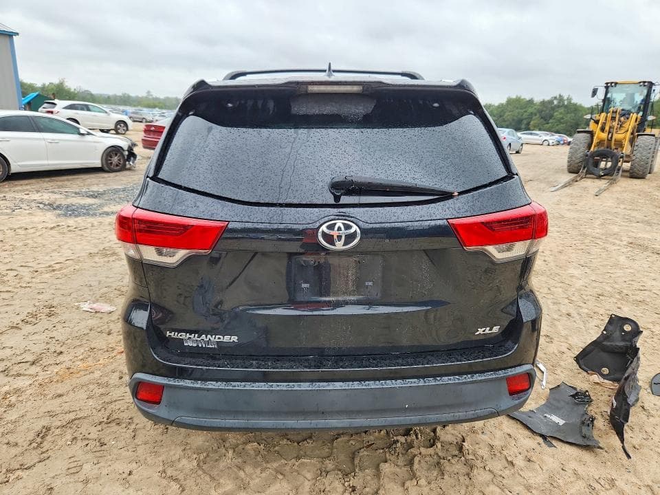 2018 TOYOTA HIGHLANDER XLE 6