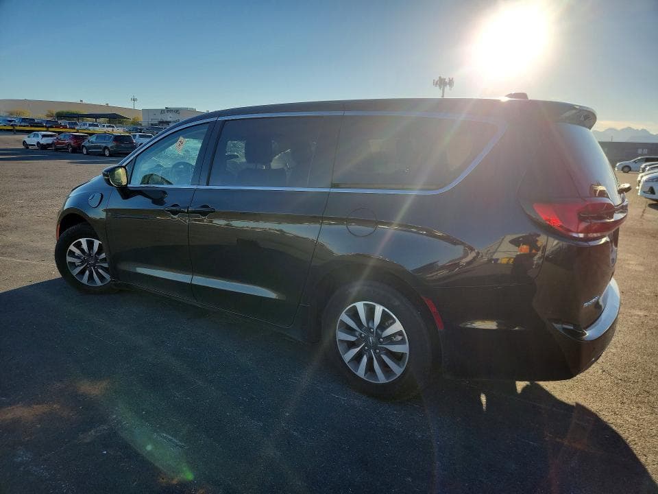 2023 CHRYSLER PACIFICA HYBRID TOURING L 2