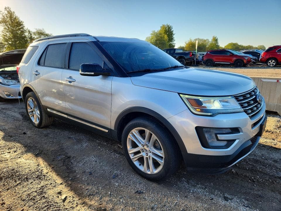 2017 FORD EXPLORER XLT 4
