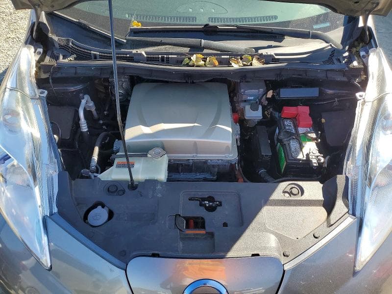 2017 NISSAN LEAF S 11