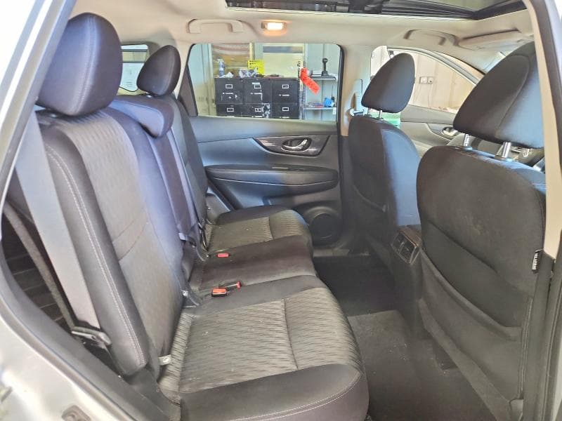 2017 NISSAN ROGUE SV 11