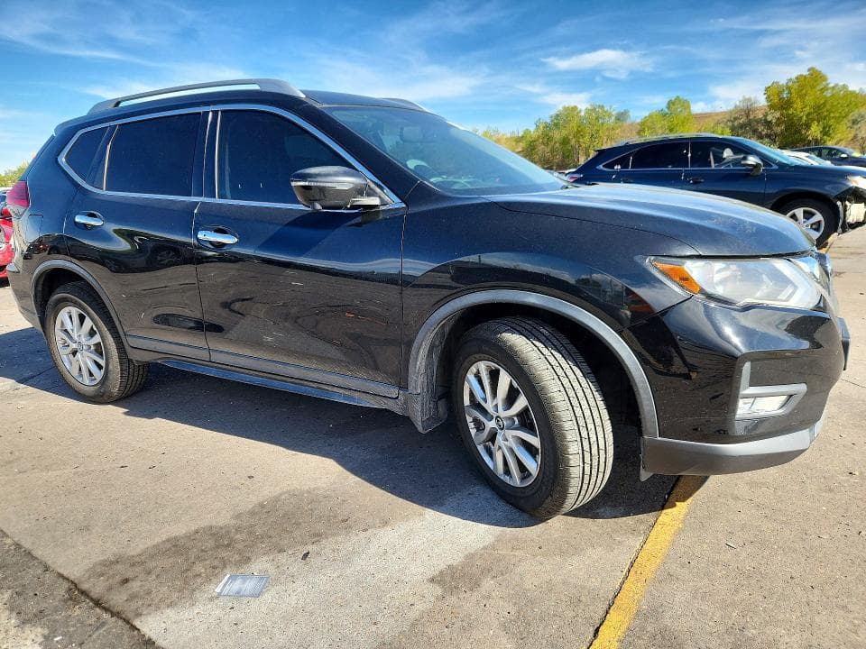 2017 NISSAN ROGUE SV 4