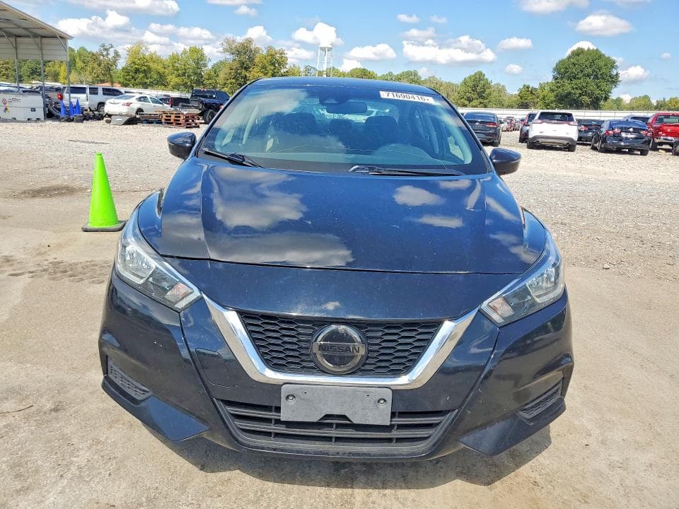 2021 NISSAN VERSA SV 5