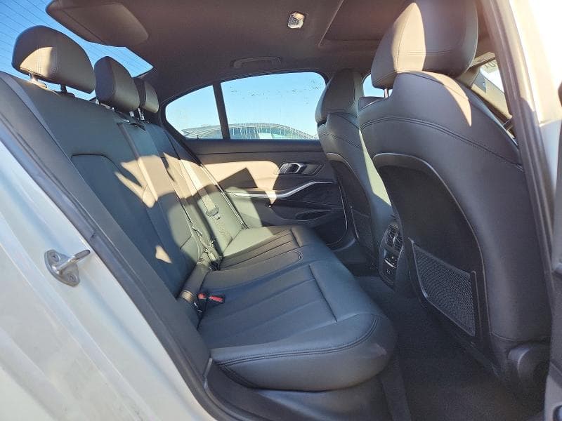 2021 BMW 330XI 10