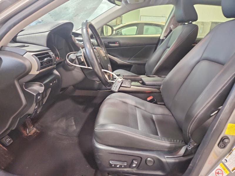 2017 LEXUS IS 300 7