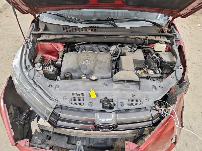 2019 TOYOTA HIGHLANDER SE 12