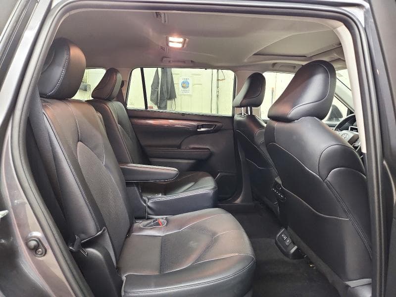 2023 TOYOTA HIGHLANDER LIMITED 11